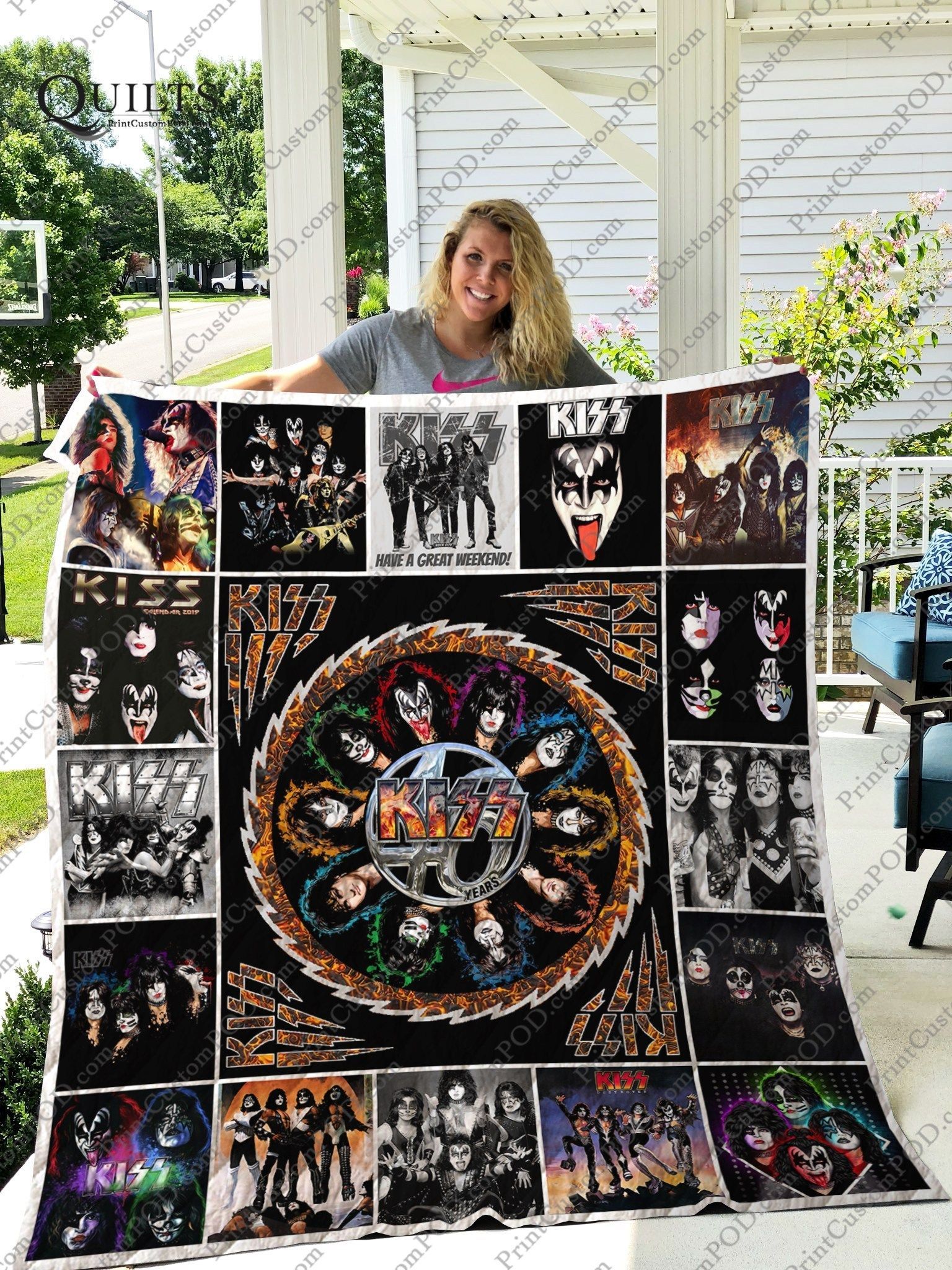 Mofi Kiss Quilt Blanket For Fans