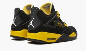 Air Jordan 4 Retro “Thunder”