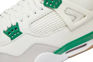 Air Jordan 4 Retro SB ‘Pine Green’  DR5415-103